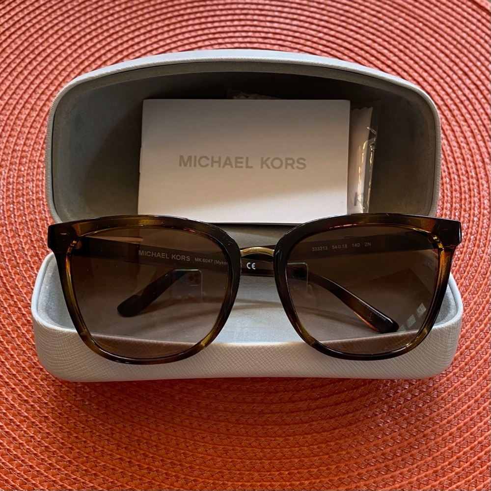 Michael Kors Sunglasses 🕶